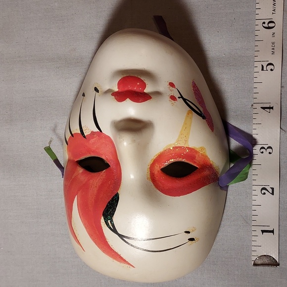 Vintage Hand Painted Carnival Face Mask Set of 4 Ceramic - Picture 4 of 7